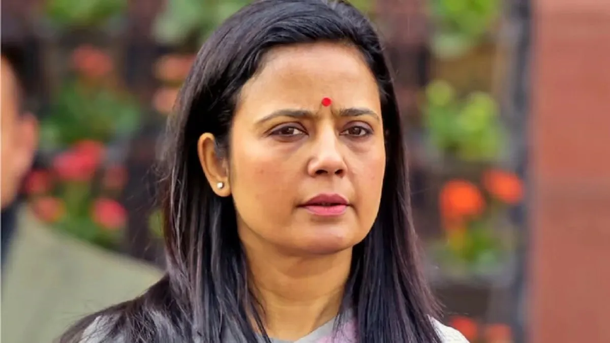 टीएमसी सांसद महुआ मोइत्रा
