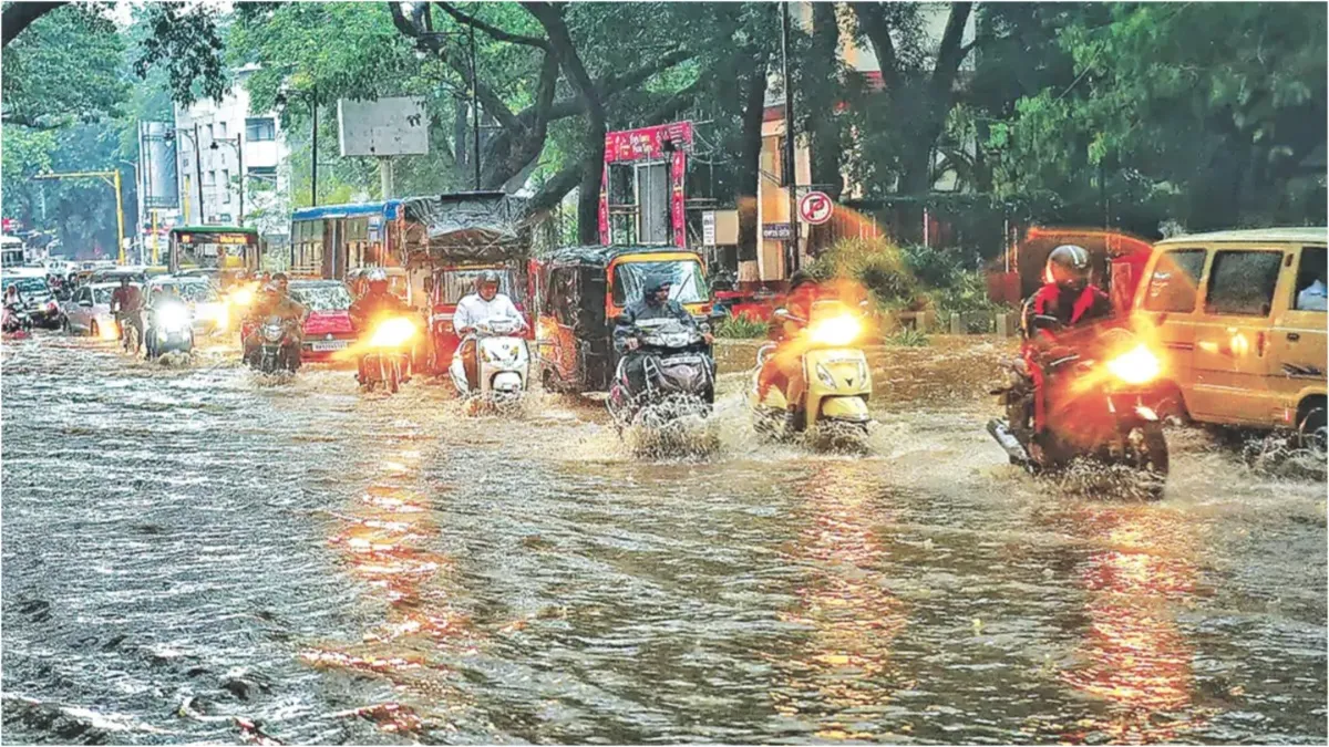 IMD forecasts widespread rain in Bengal this week heavy downpour in some areas- India TV Hindi