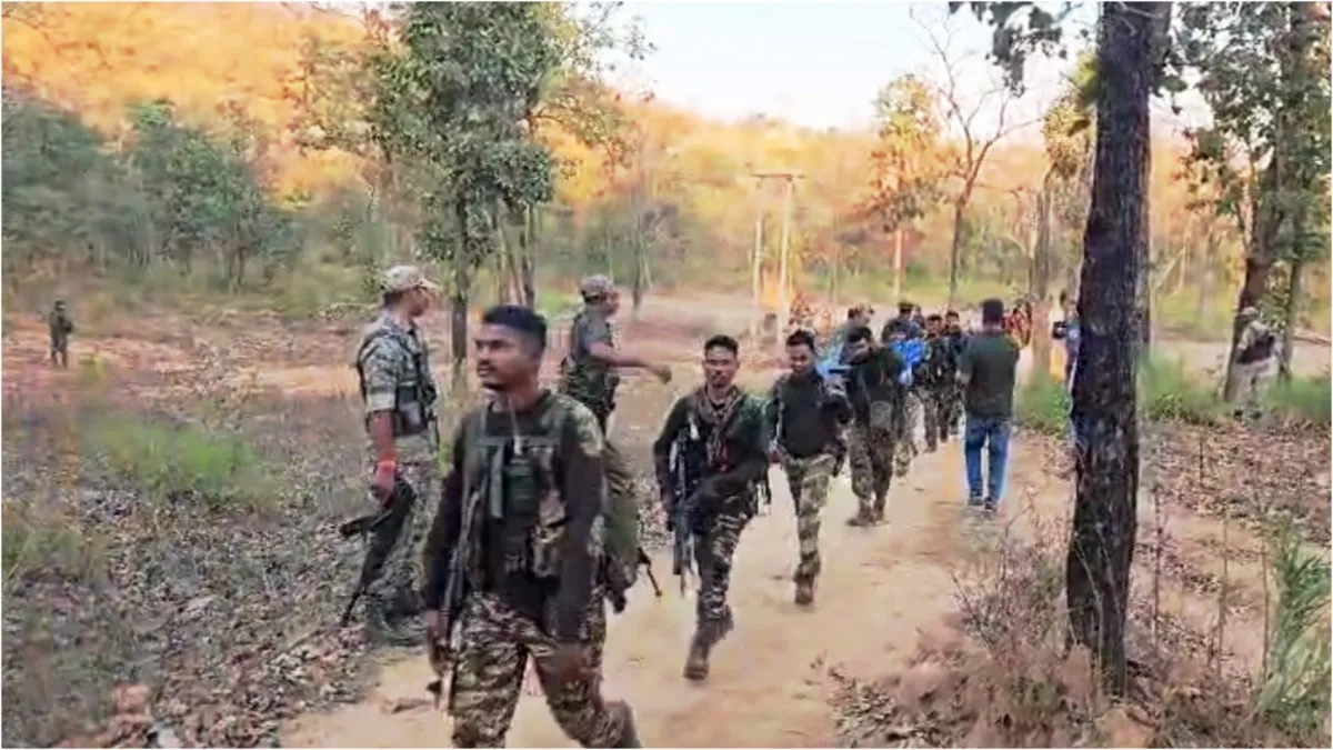 Encounter between security forces and Naxalites in Narayanpur Chhattisgarh 2 female Naxalites killed