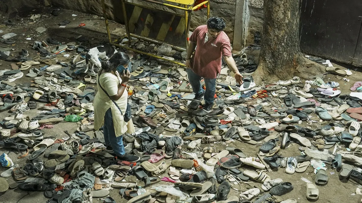 बेंगलुरु में RCB की परेड...- India TV Hindi