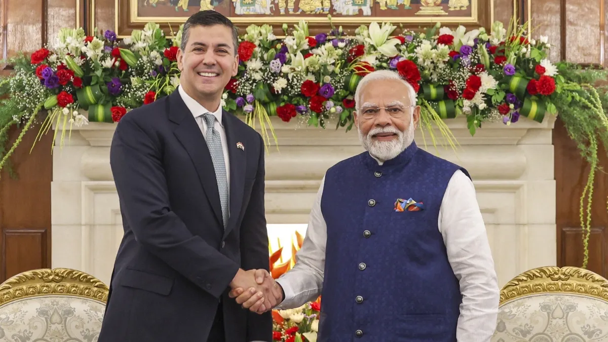 प्रधानमंत्री नरेंद्र मोदी और पराग्वे के राष्ट्रपति सैंटियागो पेना पालासिओस- India TV Hindi