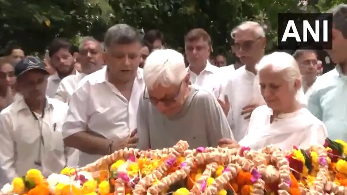captain sumit sabharwal father
