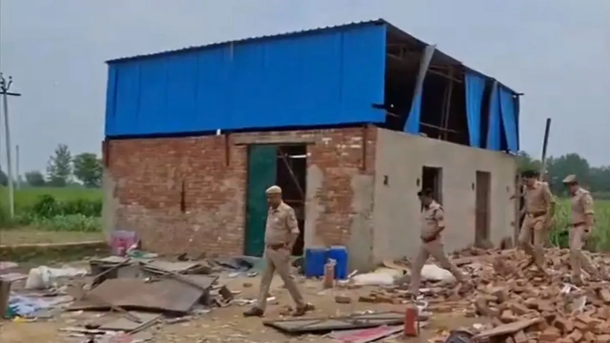 पटाखा फैक्टरी में हुआ धमाका।- India TV Hindi