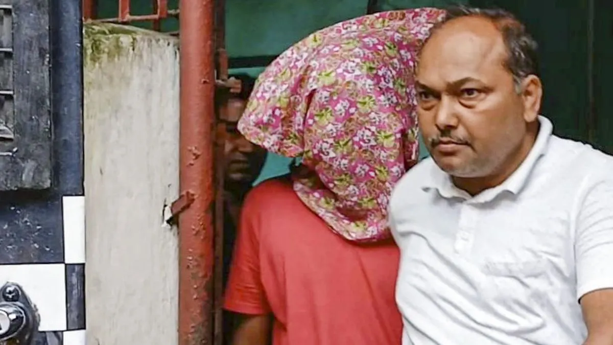 पुलिस हिरासत में एक अन्य आरोपी