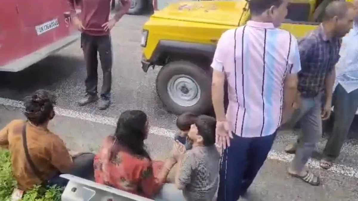रूद्रप्रयाग हादसे में बचे बच्चे का वीडियो 