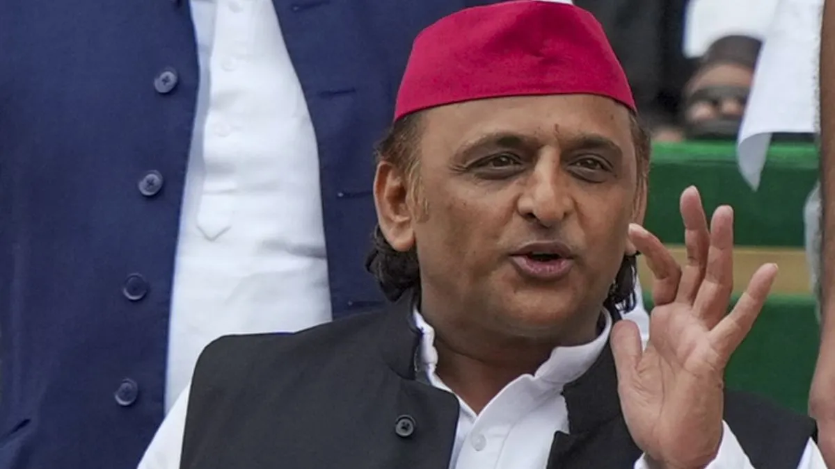 सपा सुप्रीमो अखिलेश...