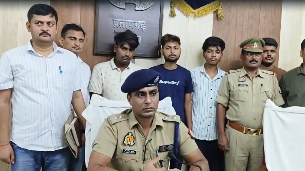 Accused fraud- India TV Hindi