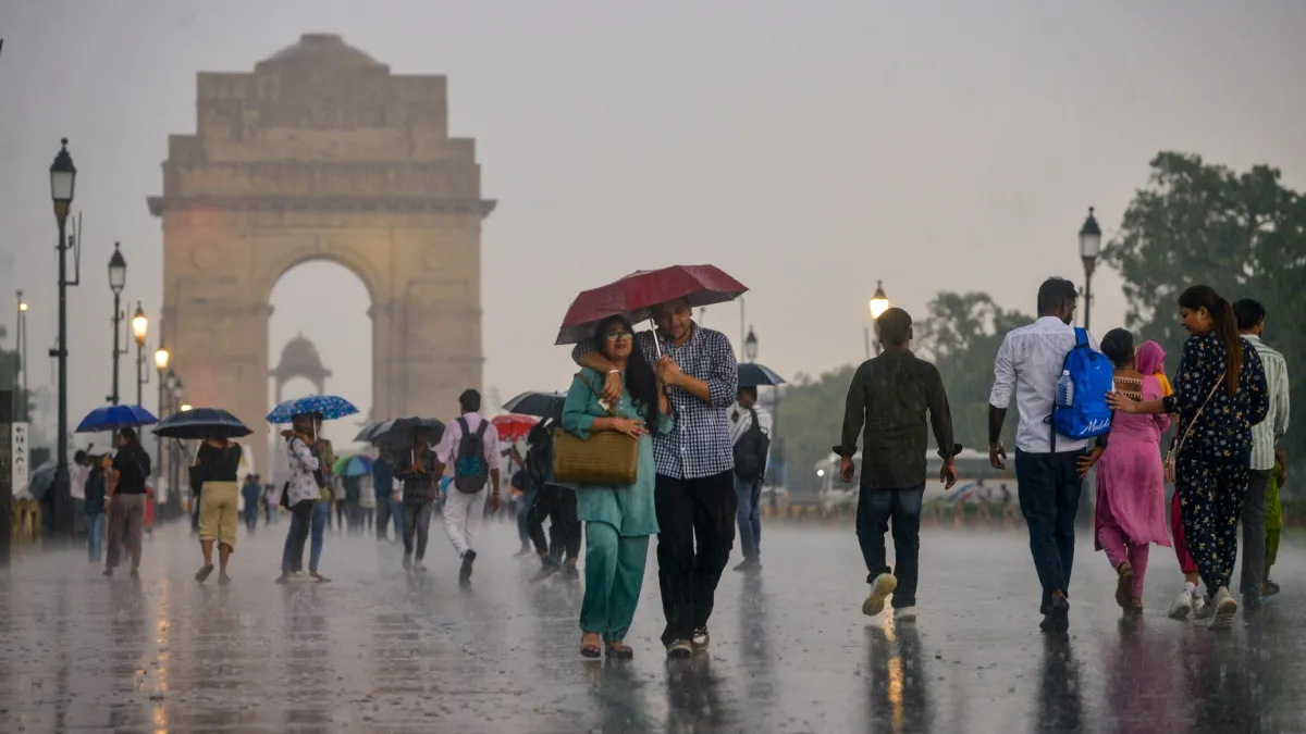 दिल्ली की हवा हुई साफ