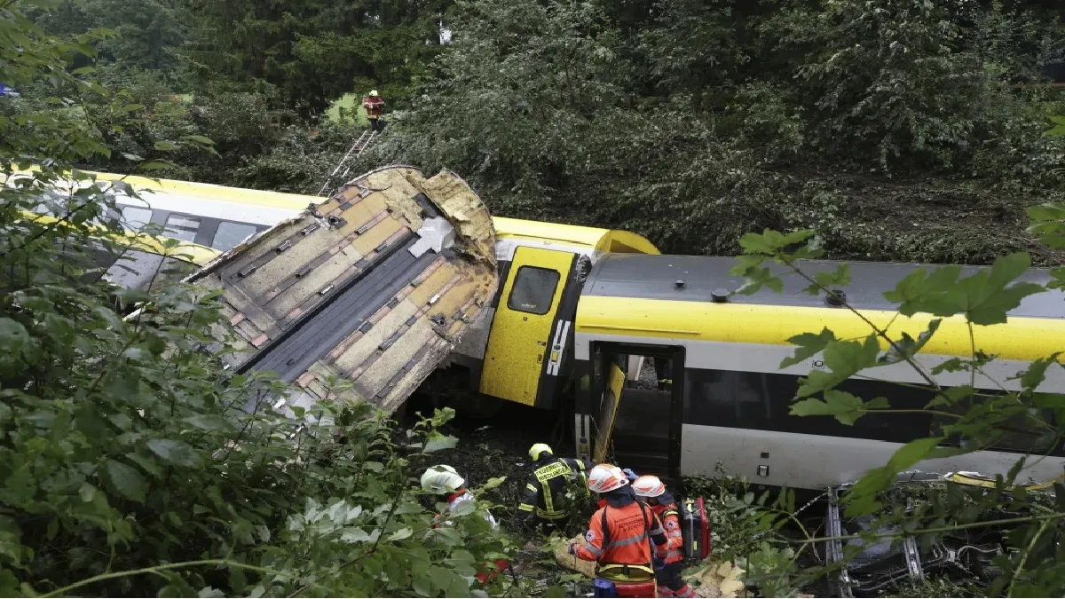 Germany Train Derails- India TV Hindi