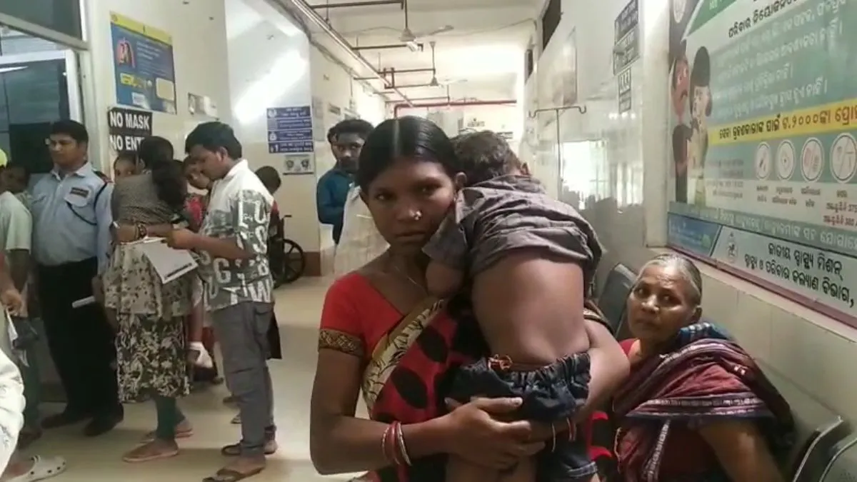 बच्चे को था बुखार लेकिन मां के पेट में लगा दिया इंजेक्शन- India TV Hindi