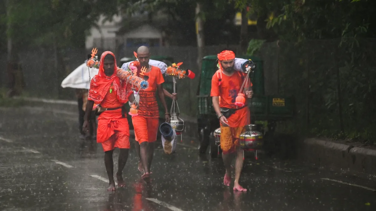 UP firozabad kanwar yatra meat non veg pieces- India TV Hindi