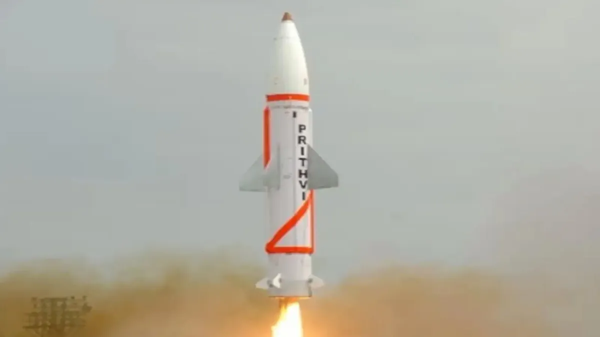 India successfully test fires Prithvi-II & Agni-I missiles- India TV Hindi