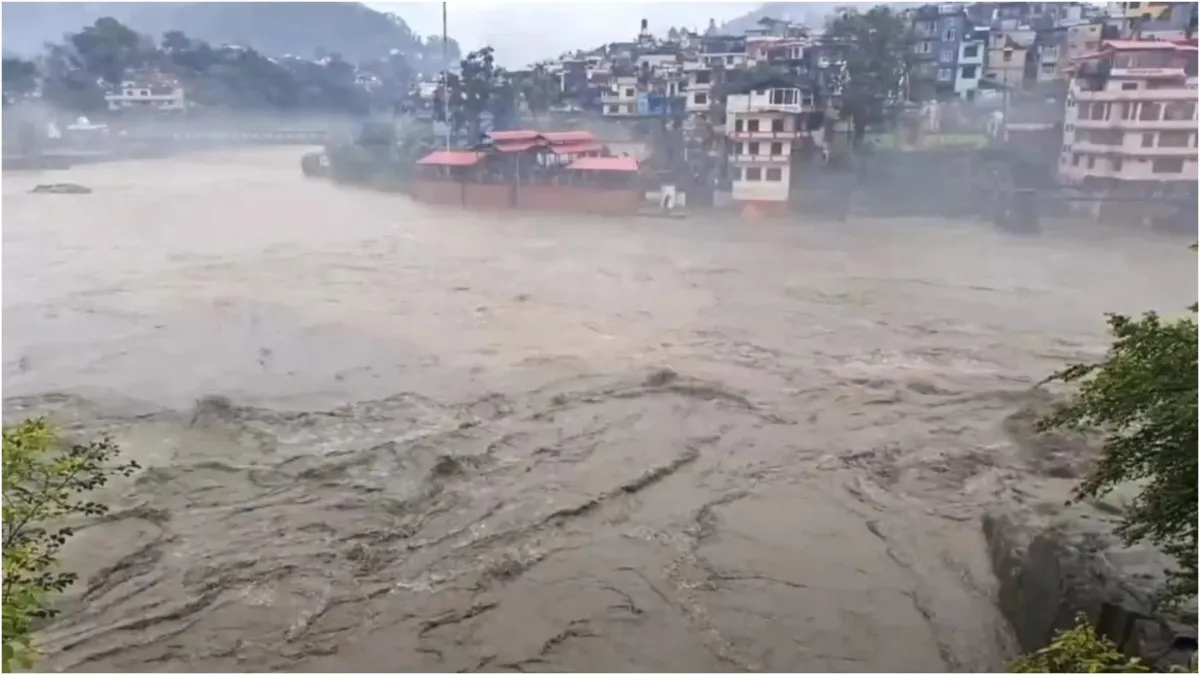 IMD issued warning regarding heavy rain in Himachal Pradesh so far 37 people have died 40 are missin