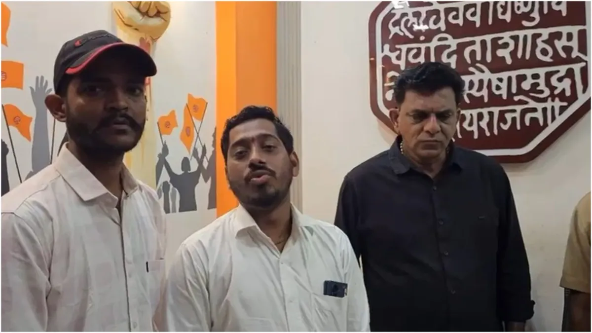 MNS leader demands apology from Hindi speaking rickshaw driver who had beaten up a Marathi passenger- India TV Hindi