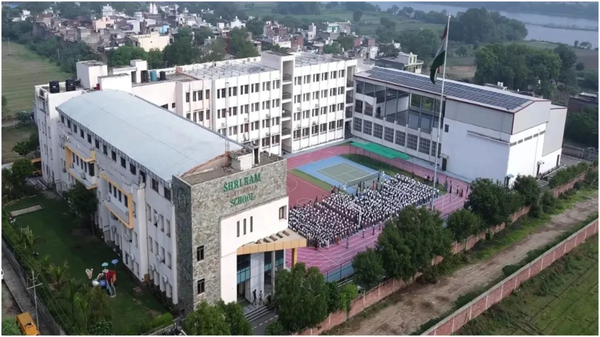 Agra 2 schools received bomb threats panic spread among students and teachers cyber cell engaged in - India TV Hindi