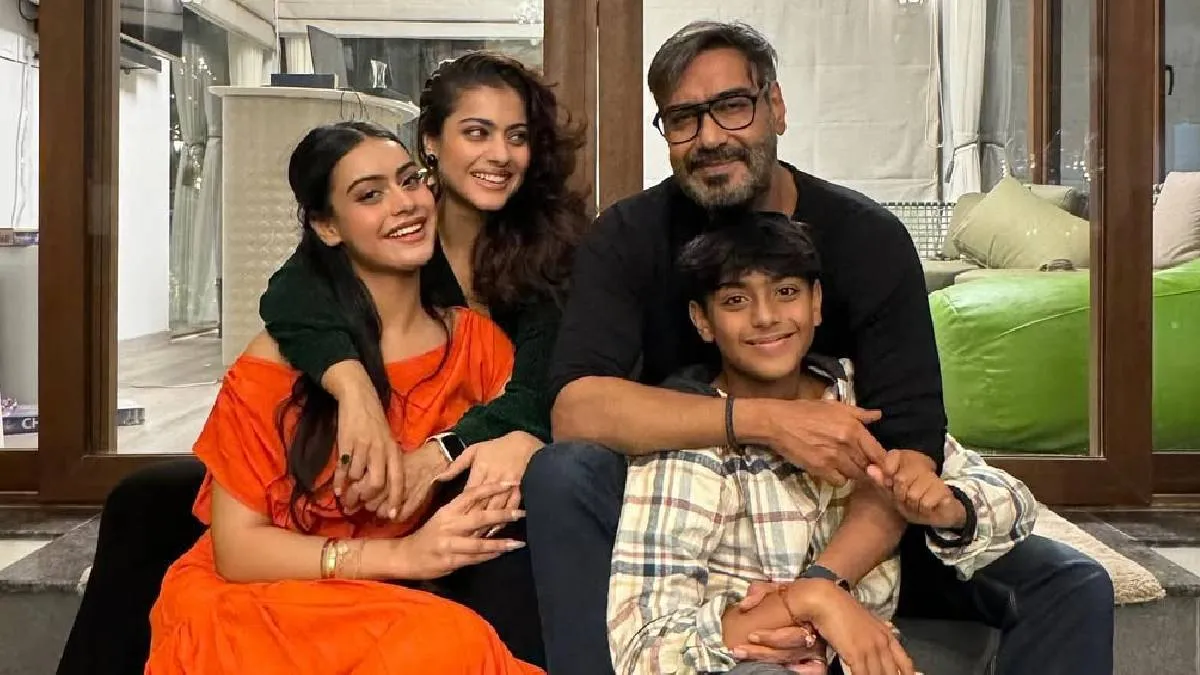 अजय देवगन की बेटी नीसा हुईं ग्रेजुएट, खुशी से झूम उठीं काजोल