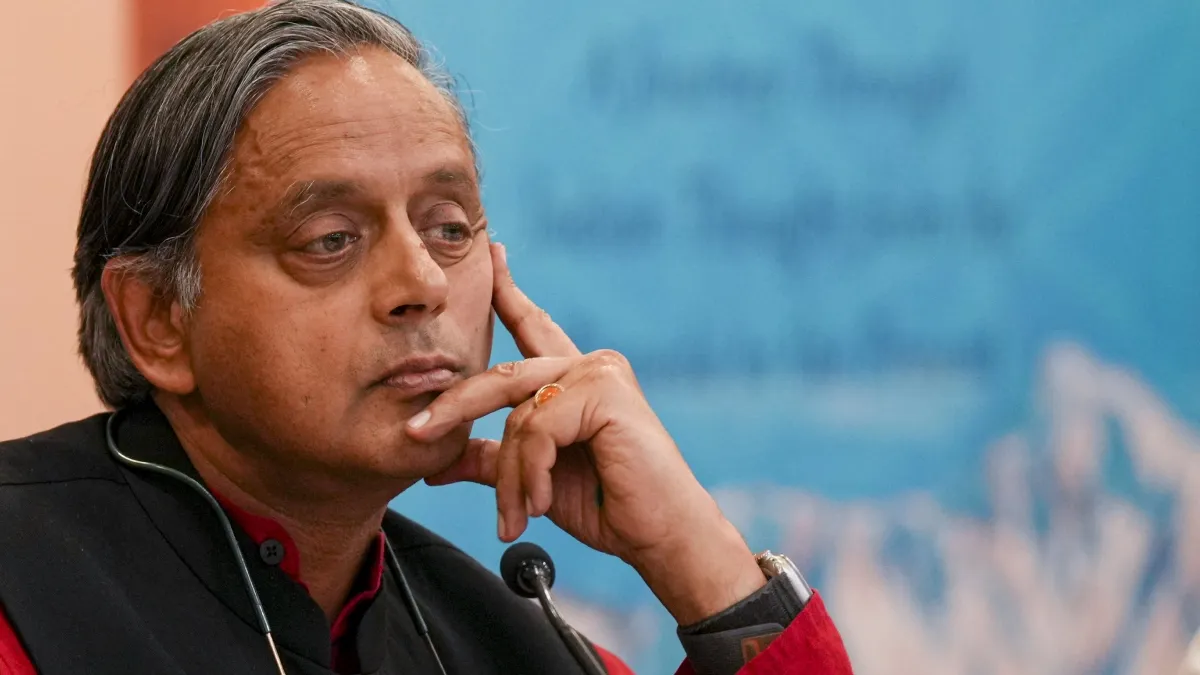 शशि थरूर