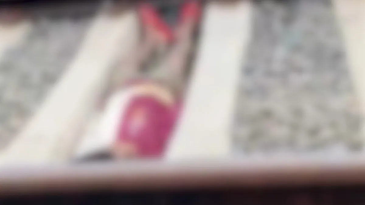 रील बनाने के चक्कर में जान जोखिम में डाला- India TV Hindi