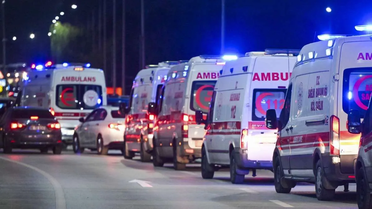 करंट लगने से 24 लोग झुलसे। - India TV Hindi