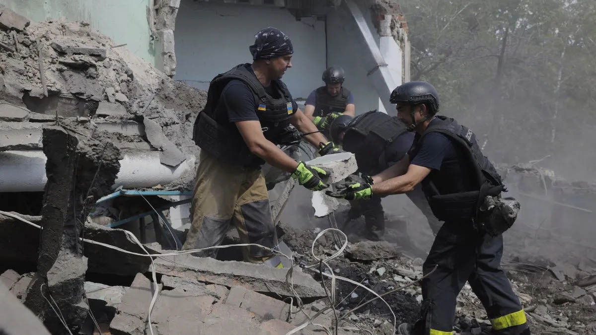 ड्रोन हमले से ध्वस्थ यूक्रेन की इमारत। (फाइल)- India TV Hindi