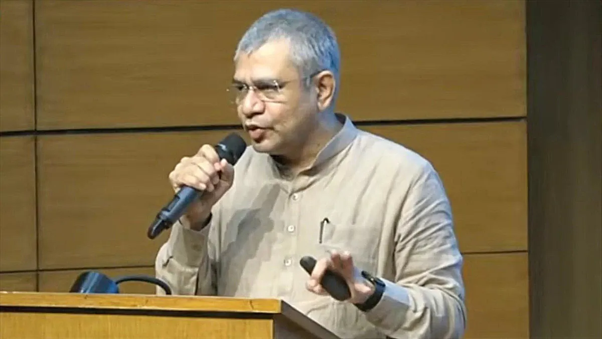 नई दिल्ली में मंगलवार को कैबिनेट ब्रीफिंग करते केंद्रीय मंत्री अश्विनी वैष्णव।- India TV Paisa