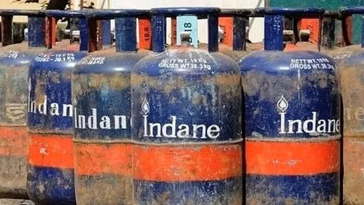Gas Cylinders price- India TV Paisa