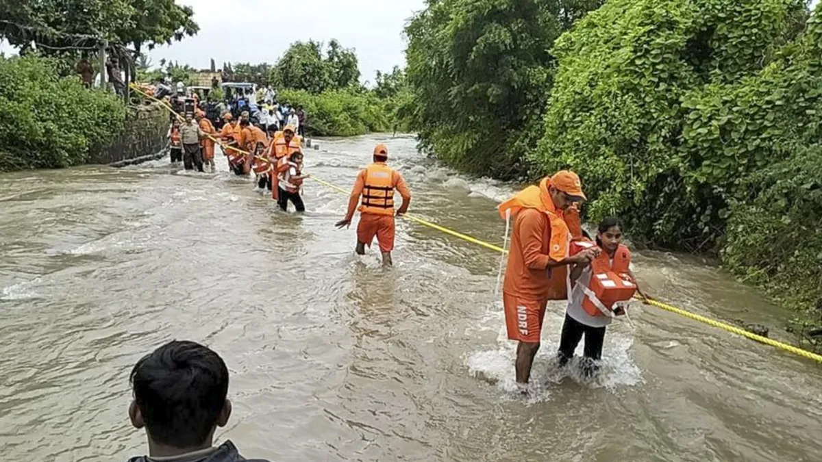 NDRF team- India TV Hindi
