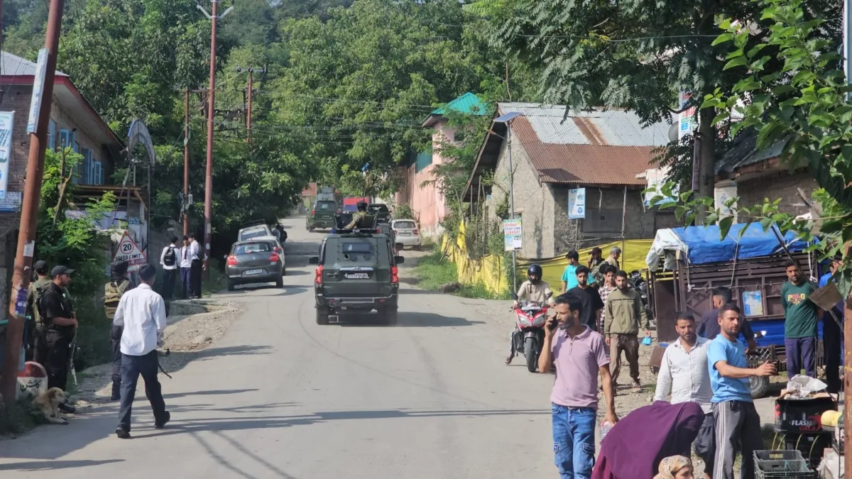 सेना का सर्च अभियान- India TV Hindi