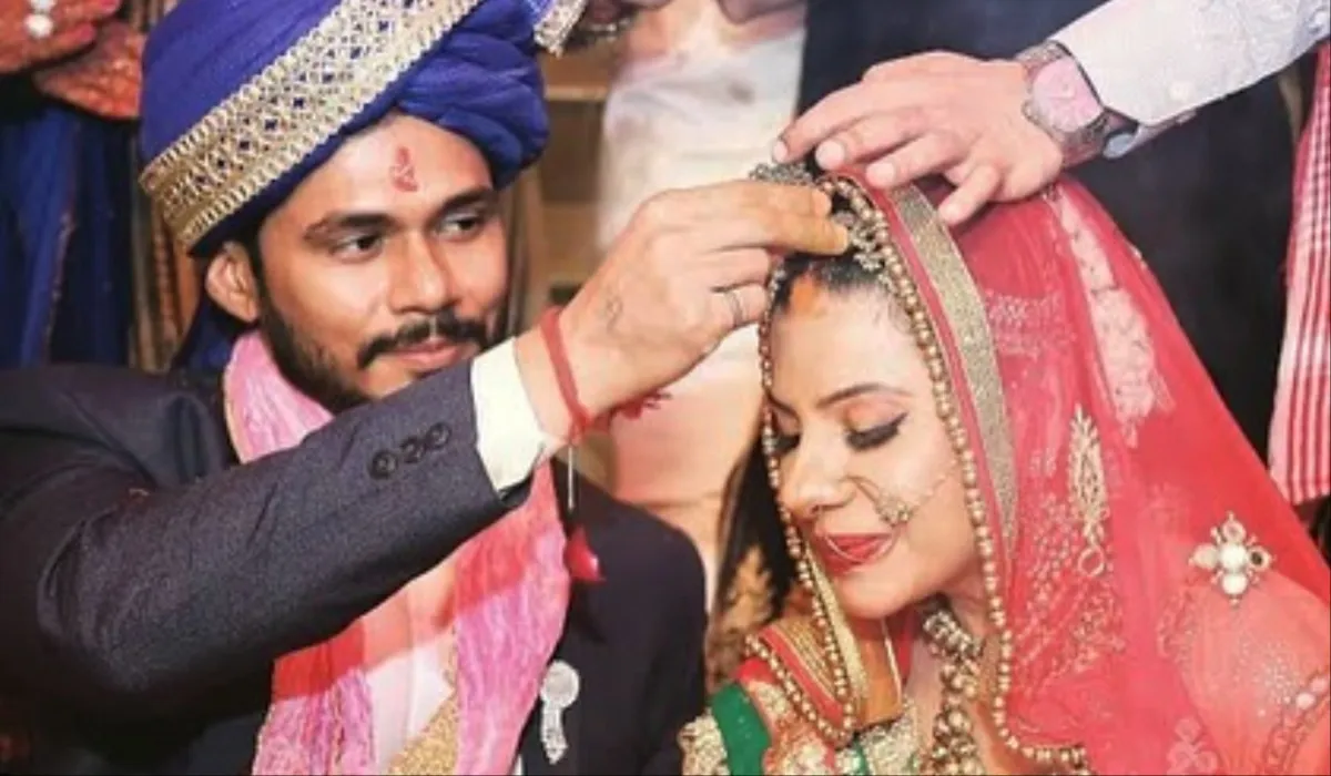 avinash dwivedi and Sambhavna Seth- India TV Hindi