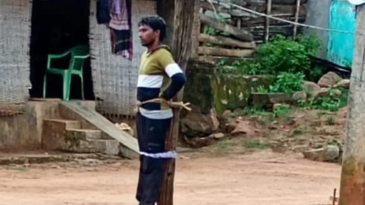 man tied up with pole- India TV Hindi