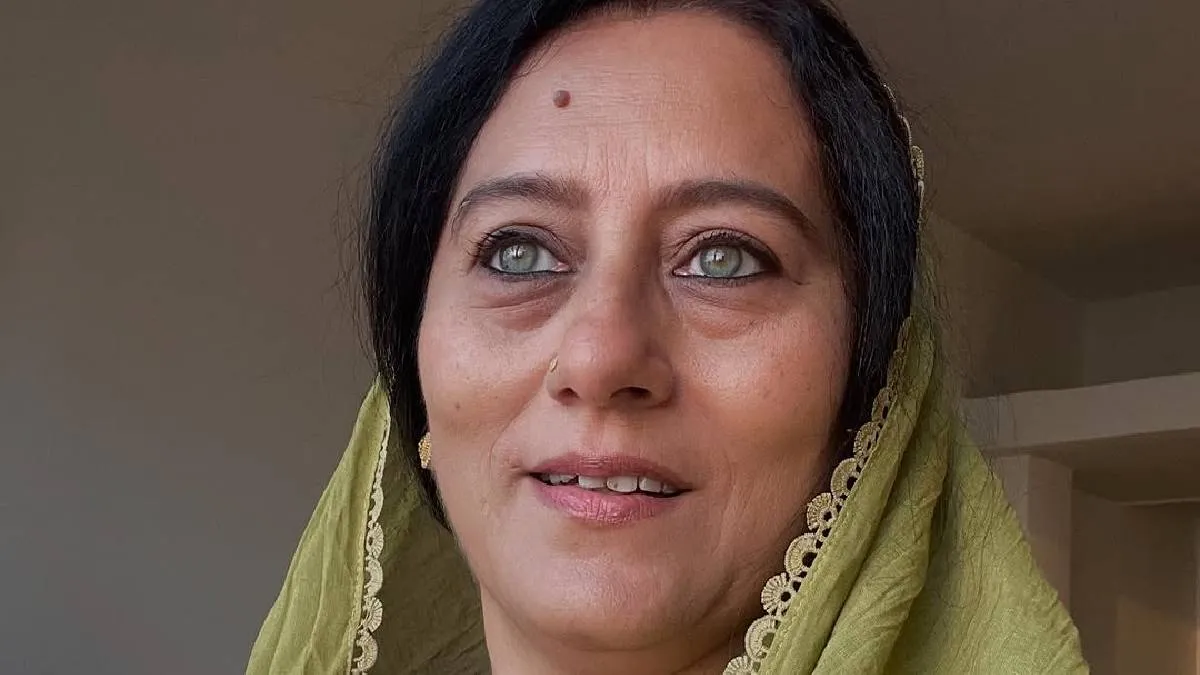 61 की उम्र में पति ने की दूसरी शादी, तलाक के बाद भी एक्ट्रेस ने नहीं बदली पहचान