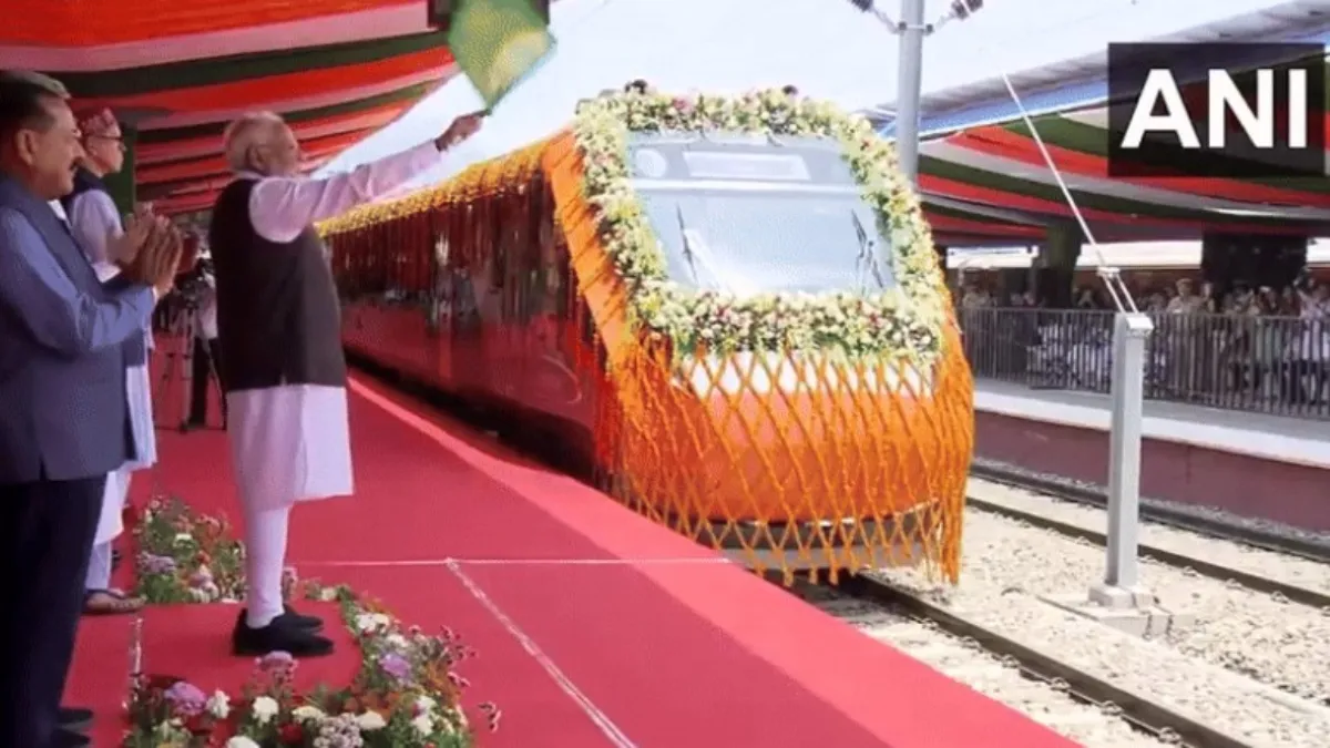 पीएम मोदी, वंदे भारत एक्सप्रेस ट्रेन- India TV Hindi