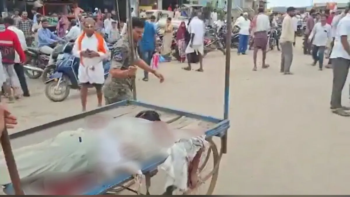 Telangana Narayanpet accident dead body on cart- India TV Hindi