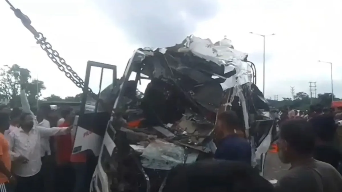 road accident, west bengal- India TV Hindi