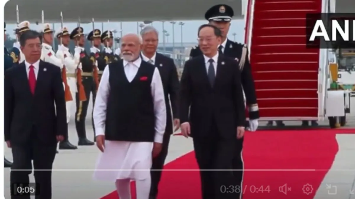 चीन पहुंचने पर पीएम मोदी का हुआ स्वागत। - India TV Hindi