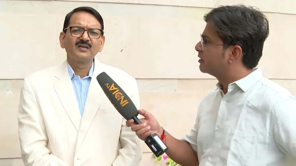 एडीजी जीके गोस्वामी...- India TV Hindi