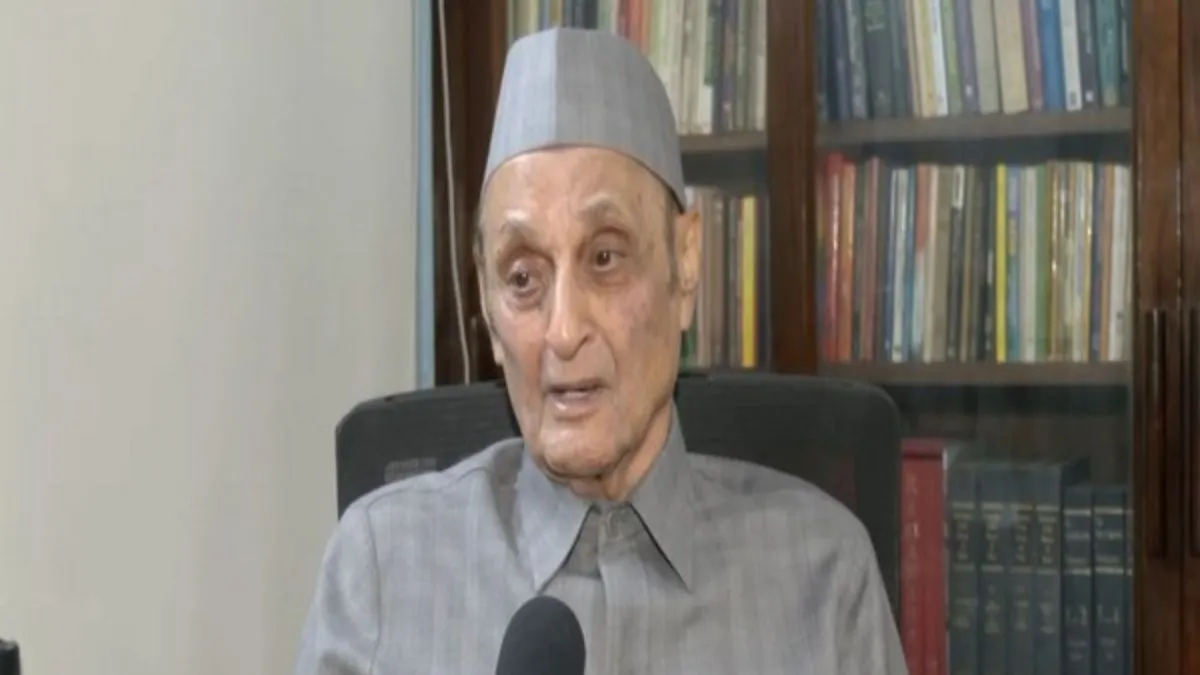 डॉ. कर्ण सिंह - India TV Hindi