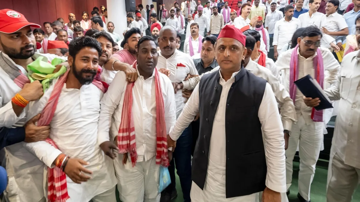 सपा के राष्ट्रीय अध्यक्ष अखिलेश यादव- India TV Hindi