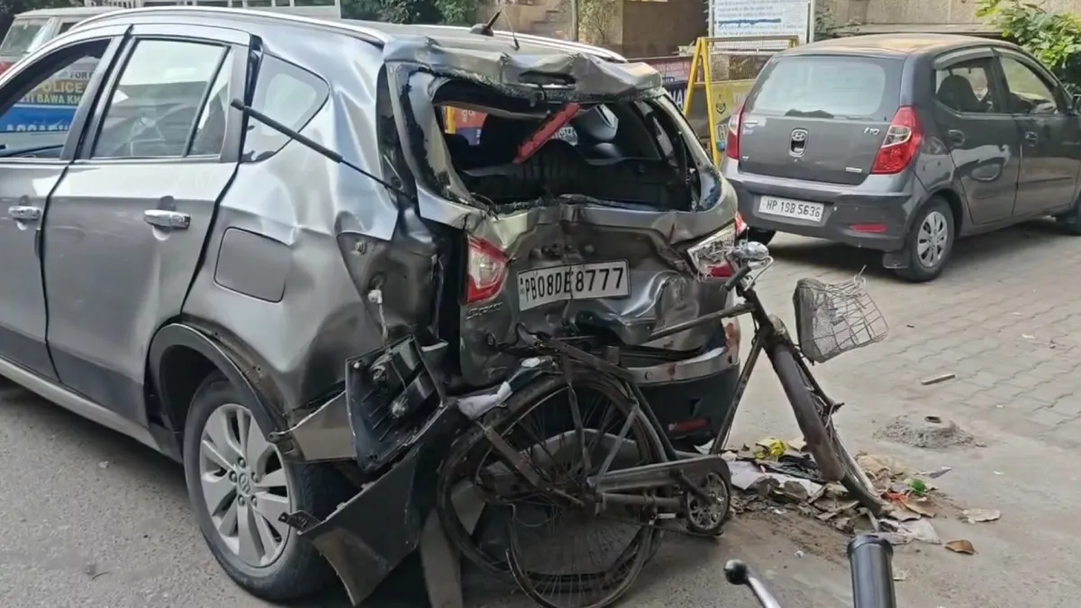 Car and Cycle Accident- India TV Hindi