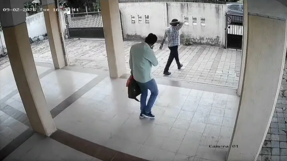 CCTV thieves- India TV Hindi