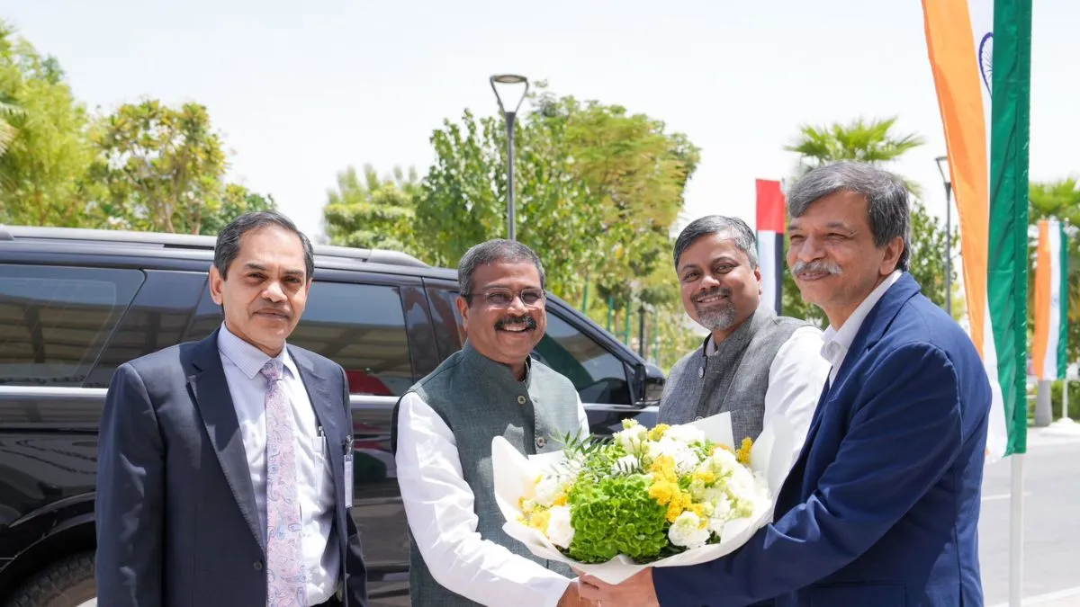 केंद्रीय शिक्षा मंत्री धर्मेंद्र प्रधान ने IIT दिल्ली के अबू धाबी परिसर में अपने स्वागत पर व्यक्त की- India TV Hindi