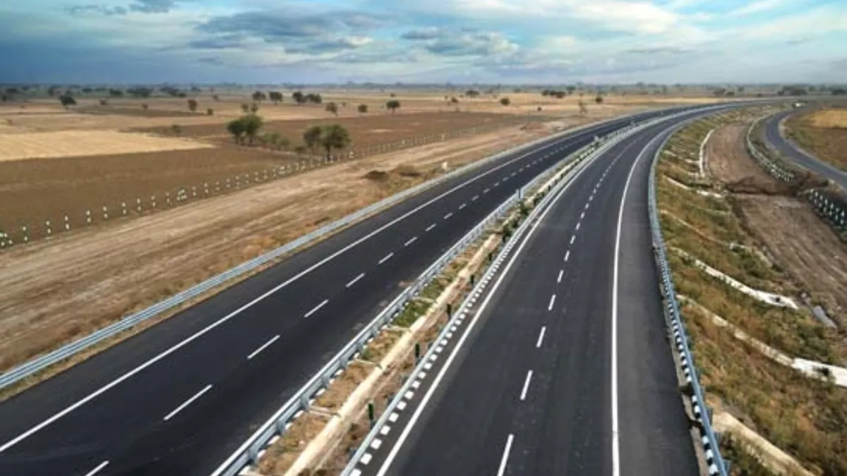 यह एक्सप्रेसवे गंगा एक्सप्रेसवे को आगरा-लखनऊ एक्सप्रेसवे से सीधे जोड़ेगा।- India TV Paisa
