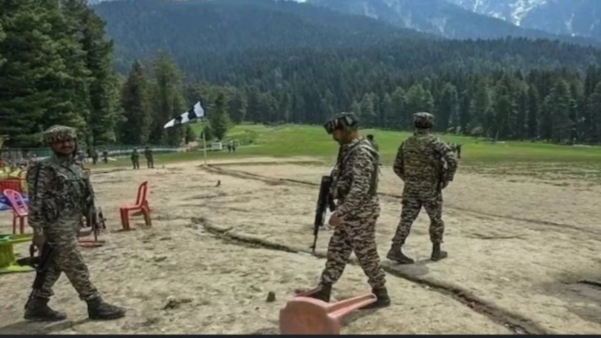 कश्मीर में आंतकियों को मदद करने वाला गिरफ्तार- India TV Hindi