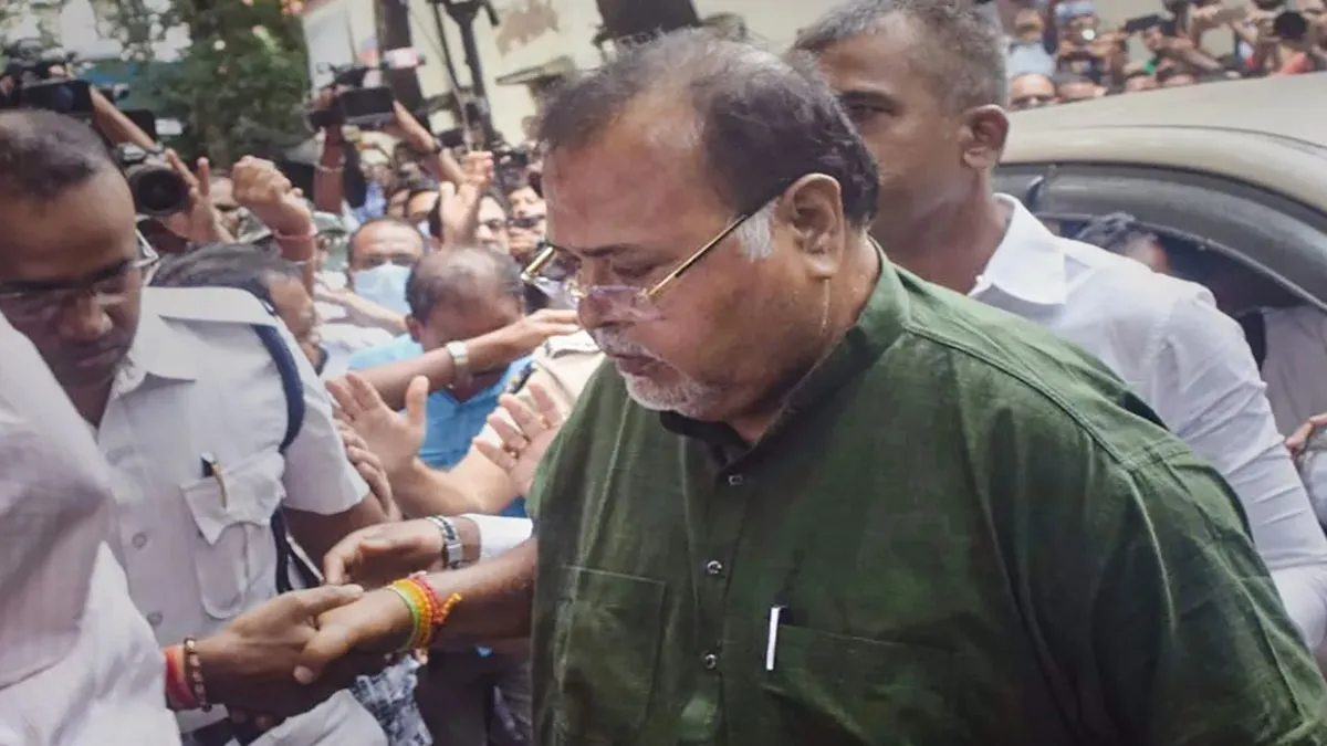 SSC ग्रुप सी भर्ती भ्रष्टाचार मामले में पूर्व शिक्षा मंत्री पार्थ चटर्जी को मिली जमानत- India TV Hindi