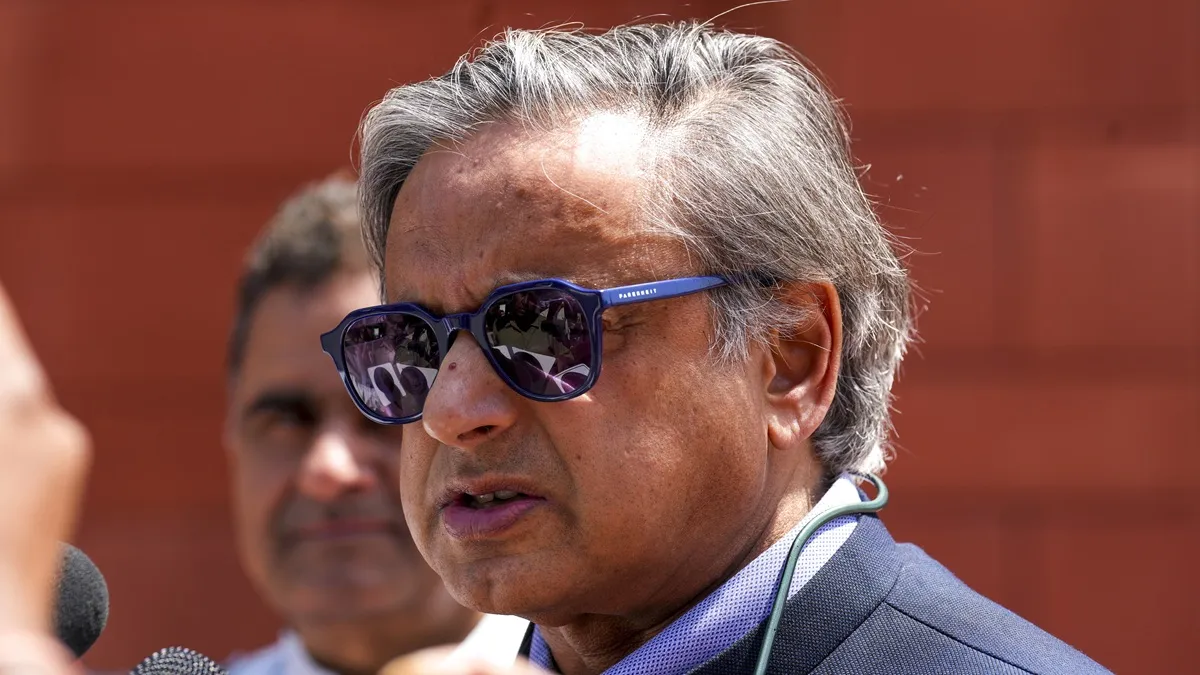shashi tharoor- India TV Hindi