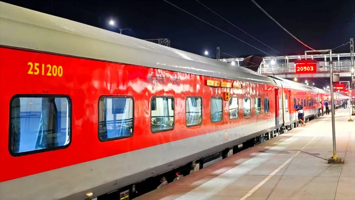 13 सितंबर को उद्घाटन के दिन ट्रेन का शेड्यूल नियमित सेवा से अलग रहेगा। - India TV Paisa