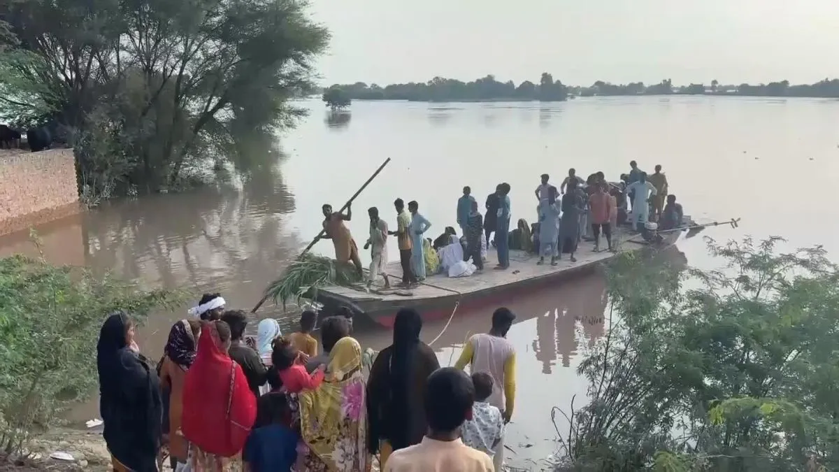 पाकिस्तान के पंजाब में पलटी नौका (प्रतीकात्मक फोटो)- India TV Hindi