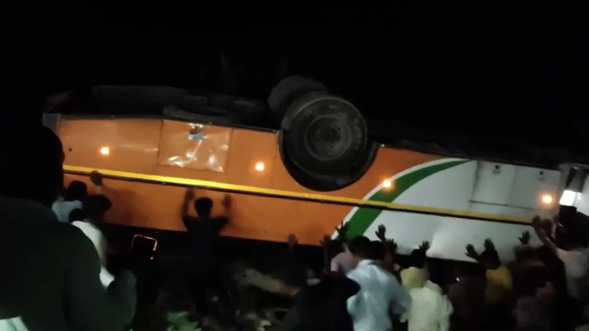 lucknow, bus accident- India TV Hindi