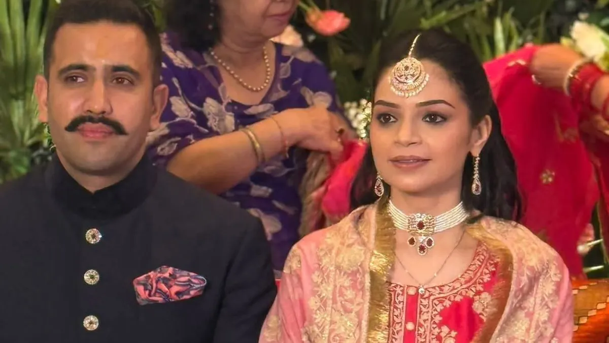 विक्रमादित्य सिंह और उनकी पत्नी अमृत कौर- India TV Hindi