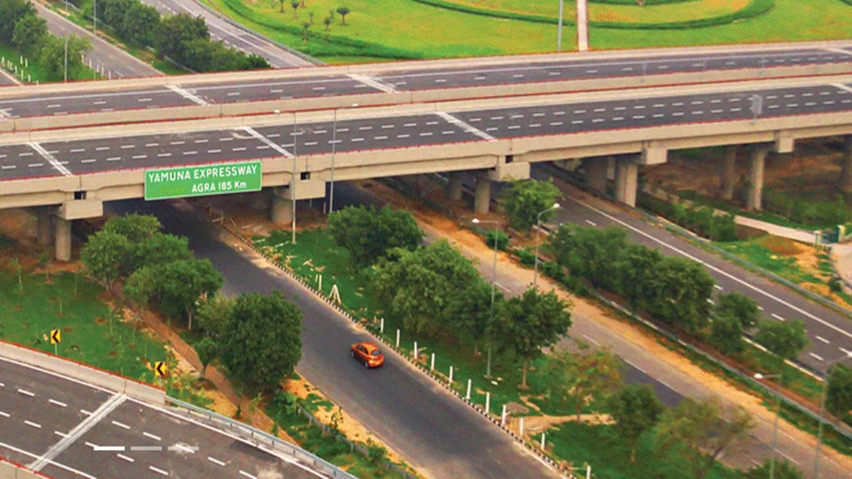 बेहतर कनेक्टिविटी और इंफ्रास्ट्रक्चर विकास ने भी प्रॉपर्टी की कीमतों को आसमान छूने में मदद की है।- India TV Paisa